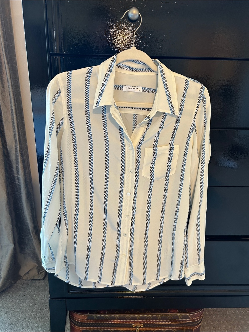 Equipment Femme Striped Button-Up  Silk Blouse Shirt Small